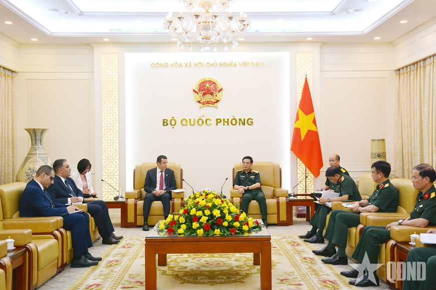 Gallery - 	Đại tướng Phan Văn Giang tiếp Đại sứ Algeria tại Việt Nam